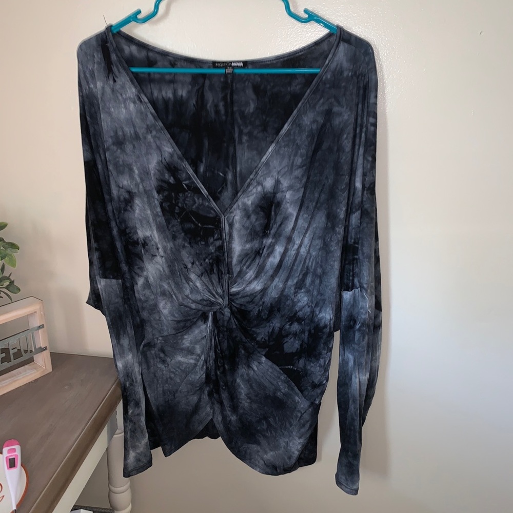 Black and White tie-dye long sleeve shirt